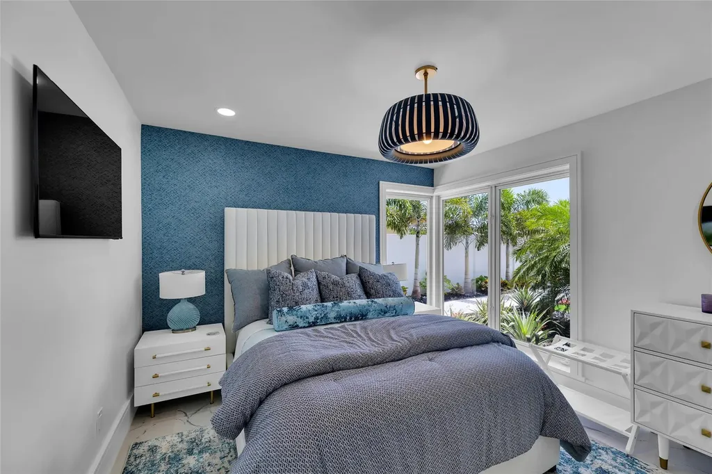 2720 NE 7th Street Pompano Beach FL 33062