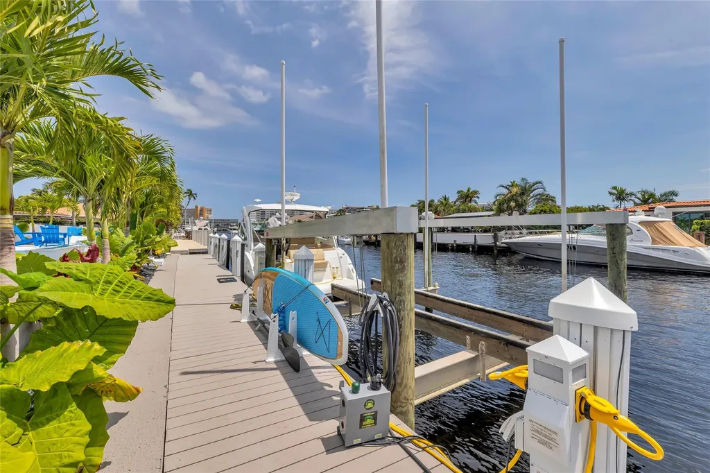 2720 NE 7th Street Pompano Beach FL 33062