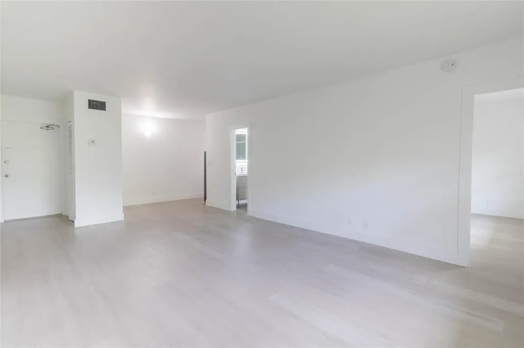 2424 SE 17th Street Fort Lauderdale FL 33316