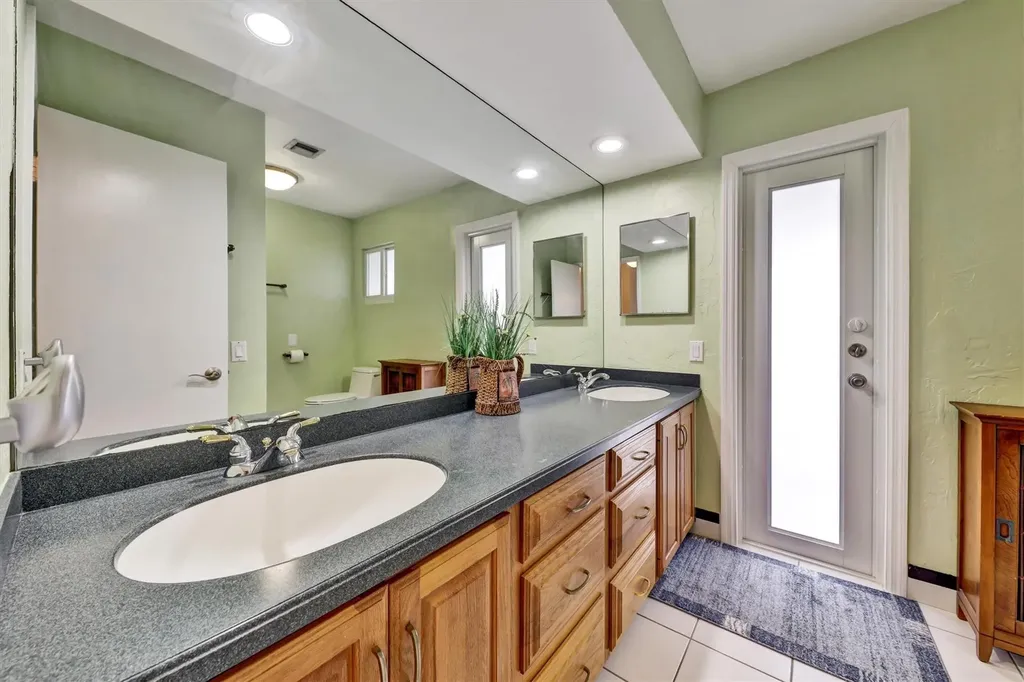 2780 SE 5th Court Pompano Beach FL 33062