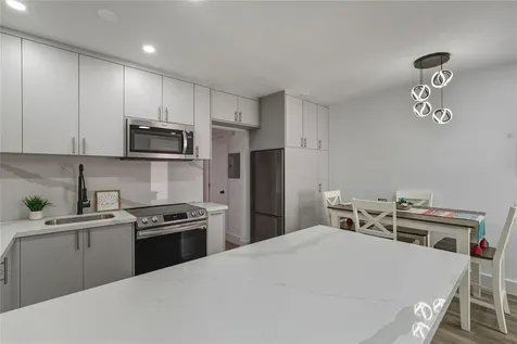 900 SW 10 Terrace Hallandale Beach FL 33009