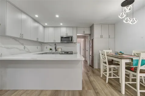 900 SW 10 Terrace Hallandale Beach FL 33009