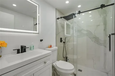 900 SW 10 Terrace Hallandale Beach FL 33009