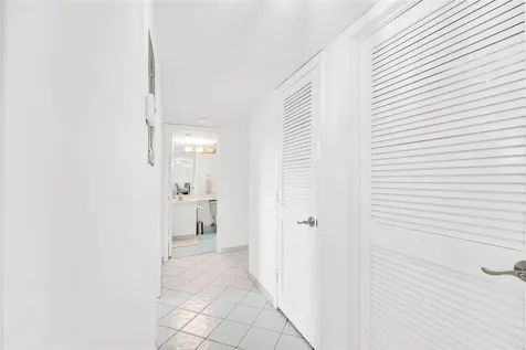 4975 E Sabal Palm Boulevard Tamarac FL 33319
