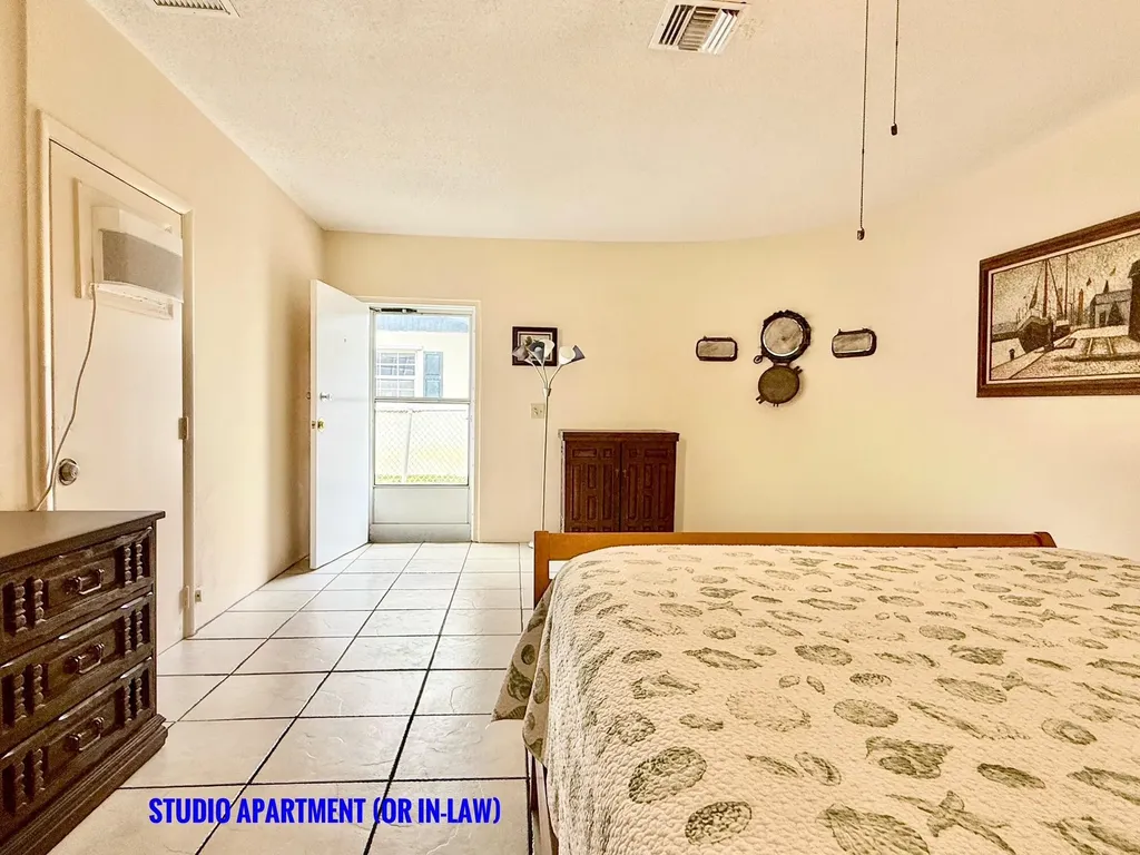 1213 W Broward Street Lantana FL 33462