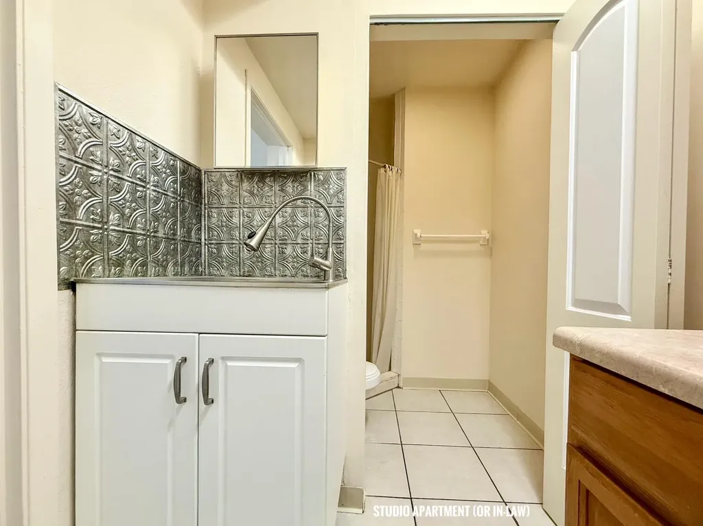 1213 W Broward Street Lantana FL 33462