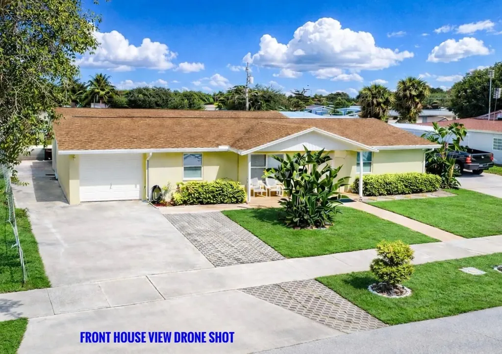 1213 W Broward Street Lantana FL 33462