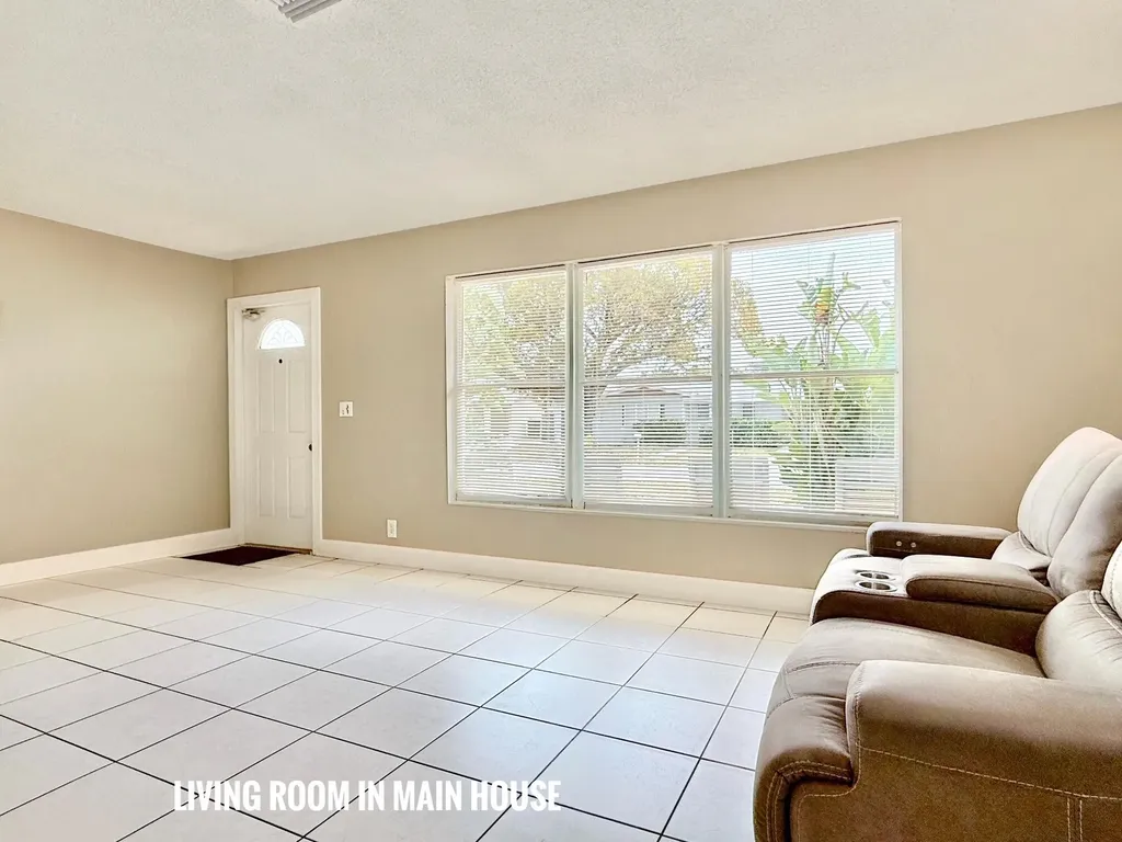 1213 W Broward Street Lantana FL 33462