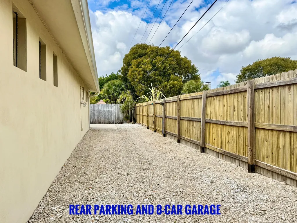 1213 W Broward Street Lantana FL 33462