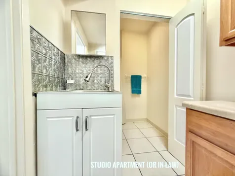 1213 W Broward Street Lantana FL 33462