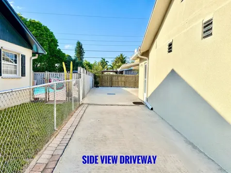 1213 W Broward Street Lantana FL 33462