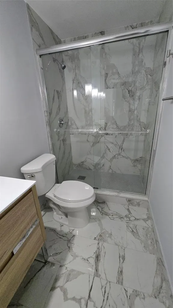 8900 SW 20th Place Davie FL 33324