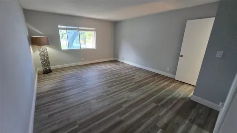 8900 SW 20th Place Davie FL 33324