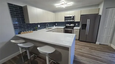 8900 SW 20th Place Davie FL 33324
