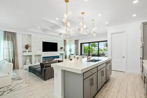 8605 E Baypoint Circle Parkland FL 33076
