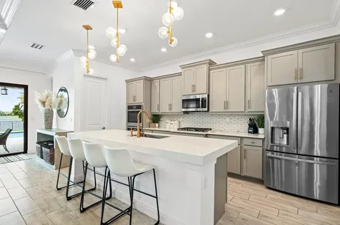 8605 E Baypoint Circle Parkland FL 33076