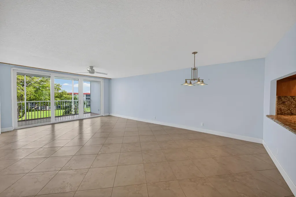 3150 NE 48th Court Lighthouse Point FL 33064