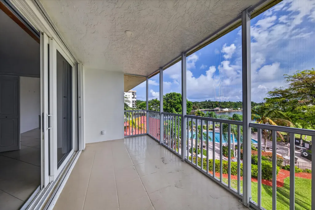 3150 NE 48th Court Lighthouse Point FL 33064