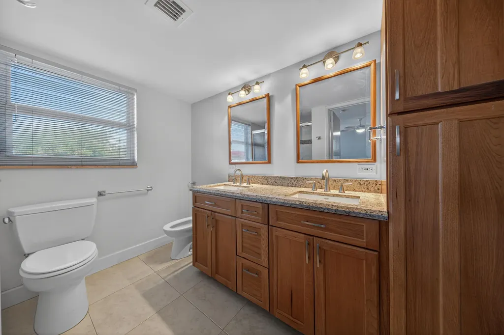 3150 NE 48th Court Lighthouse Point FL 33064