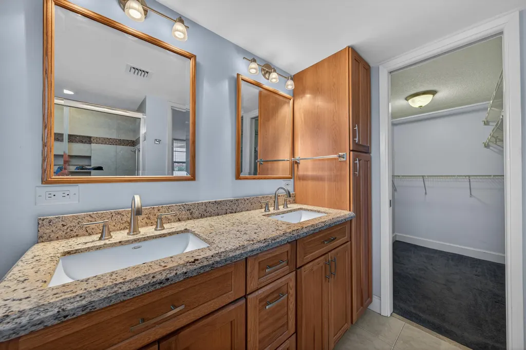 3150 NE 48th Court Lighthouse Point FL 33064