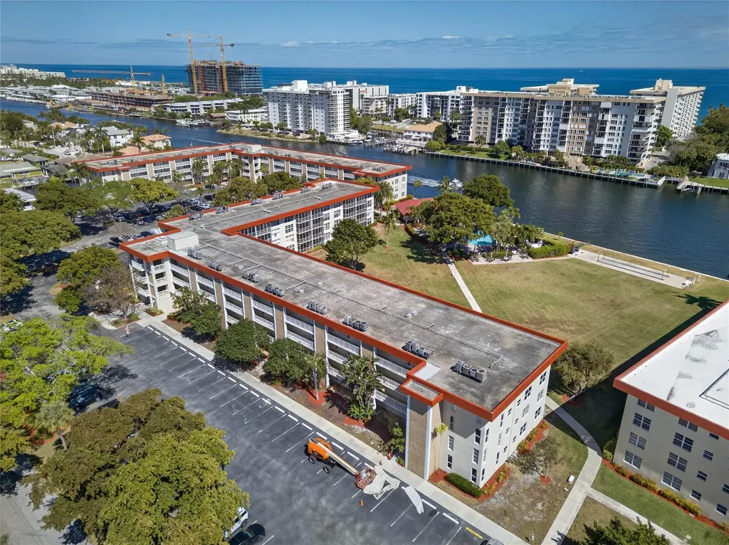 3150 NE 48th Court Lighthouse Point FL 33064