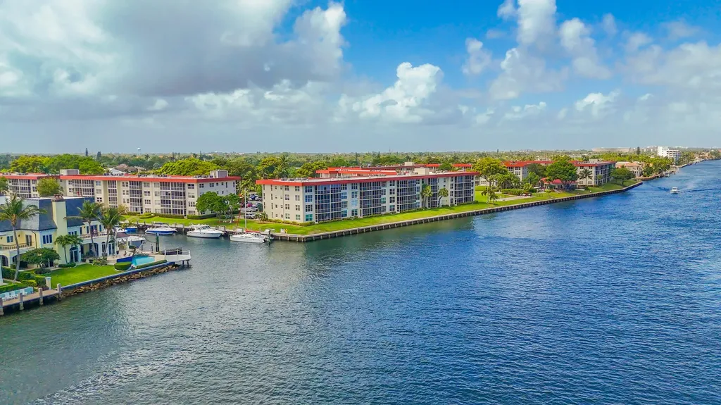 3150 NE 48th Court Lighthouse Point FL 33064