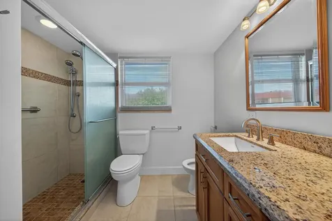 3150 NE 48th Court Lighthouse Point FL 33064