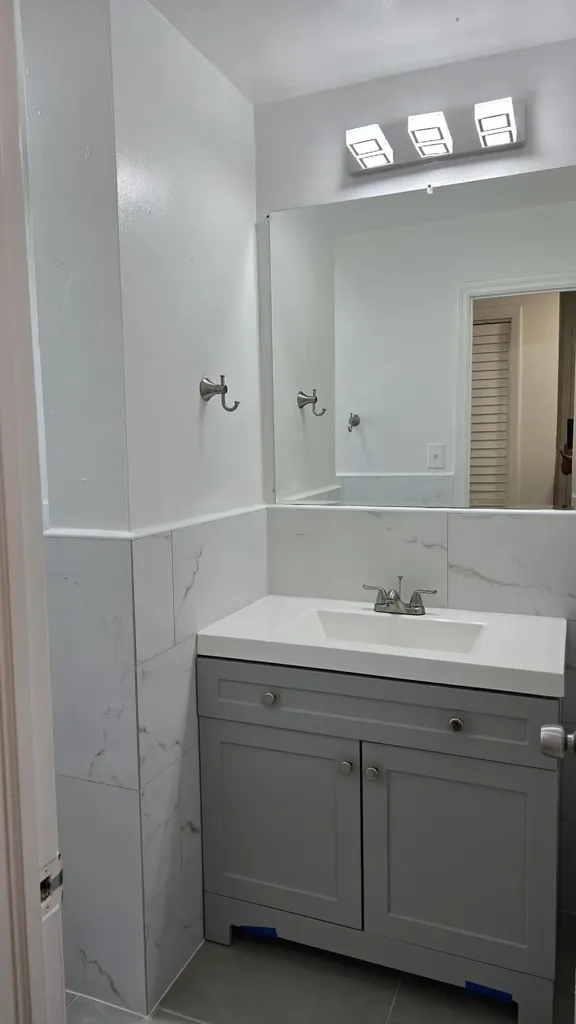 20 NW 7th Avenue Pompano Beach FL 33060