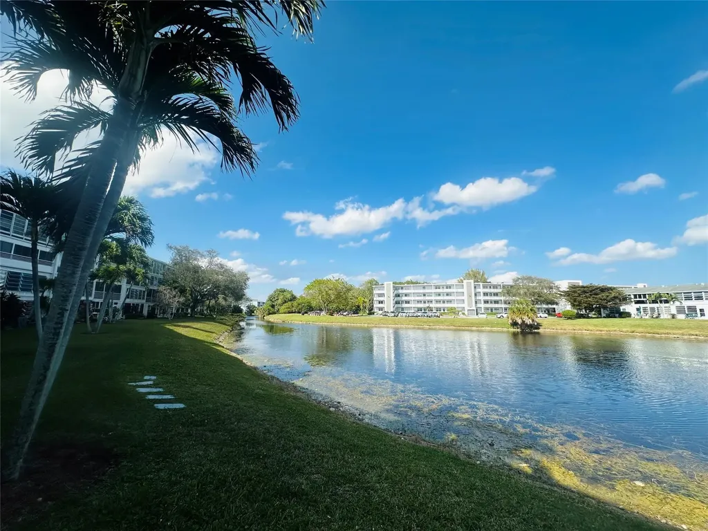 2045 Newport N Deerfield Beach FL 33442