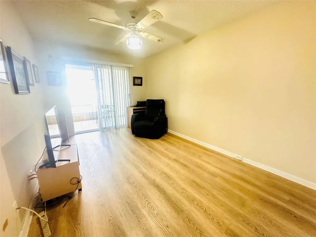 2045 Newport N Deerfield Beach FL 33442