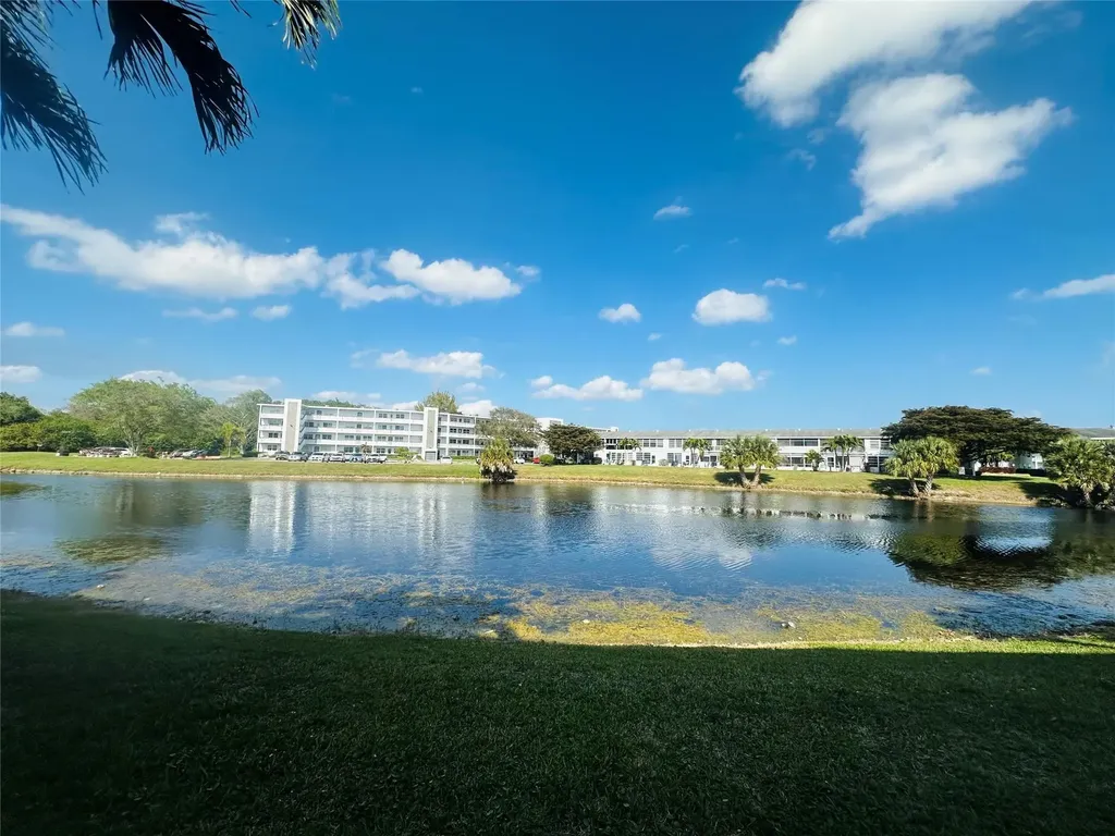 2045 Newport N Deerfield Beach FL 33442