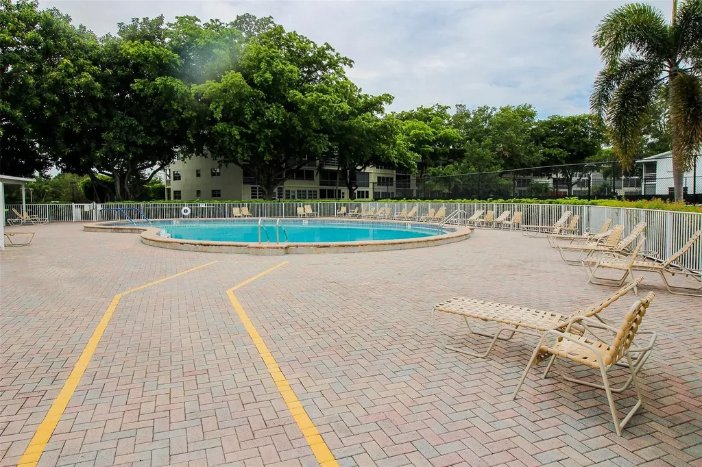 2045 Newport N Deerfield Beach FL 33442