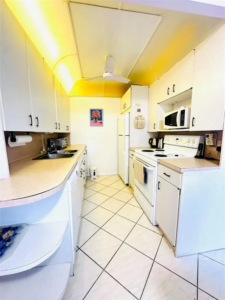 2045 Newport N Deerfield Beach FL 33442