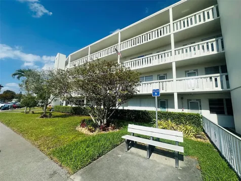 2045 Newport N Deerfield Beach FL 33442