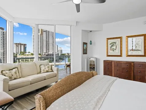 333 Las Olas Way Fort Lauderdale FL 33301