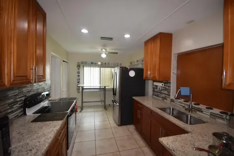 4250 NW 49th Terrace Lauderdale Lakes FL 33319