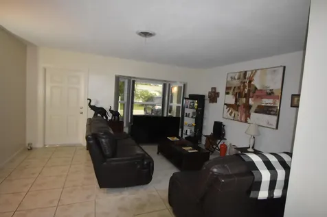 4250 NW 49th Terrace Lauderdale Lakes FL 33319