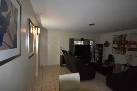 4250 NW 49th Terrace Lauderdale Lakes FL 33319