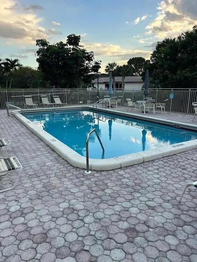405 S Pine Island Road Plantation FL 33324