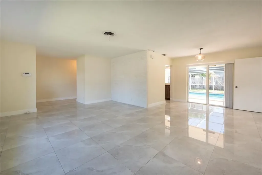 5200 NE 15th Avenue Fort Lauderdale FL 33334