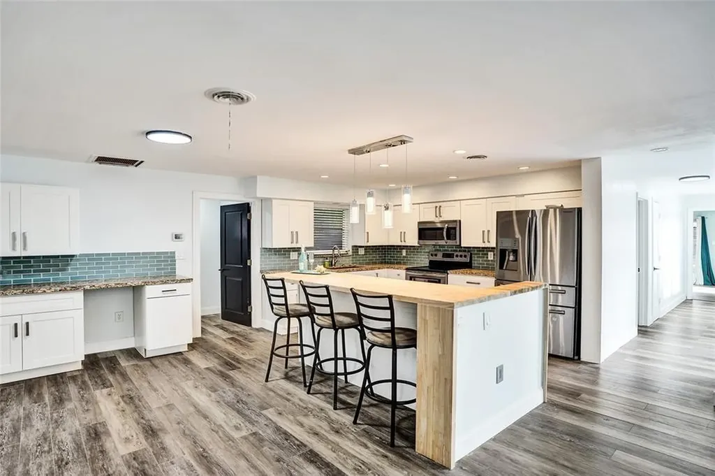 1710 SW 6th Avenue Pompano Beach FL 33060