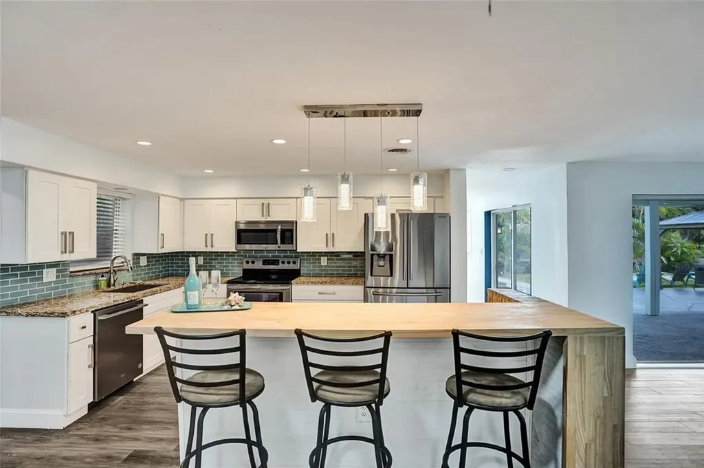 1710 SW 6th Avenue Pompano Beach FL 33060