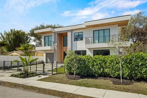 705 SW 8th Terrace Fort Lauderdale FL 33315