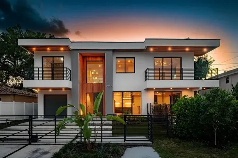 705 SW 8th Terrace Fort Lauderdale FL 33315