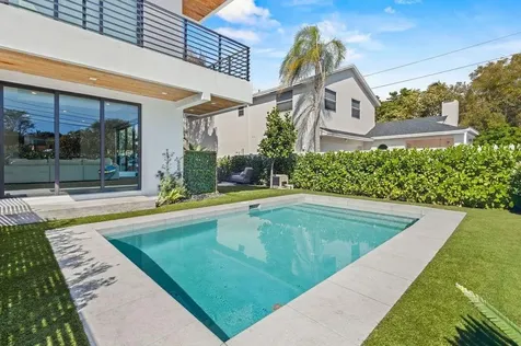 705 SW 8th Terrace Fort Lauderdale FL 33315