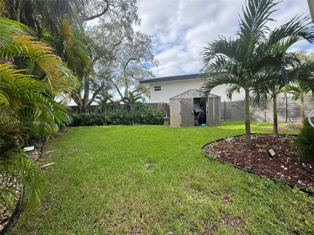 5981 SW 37th Terrace Fort Lauderdale FL 33312