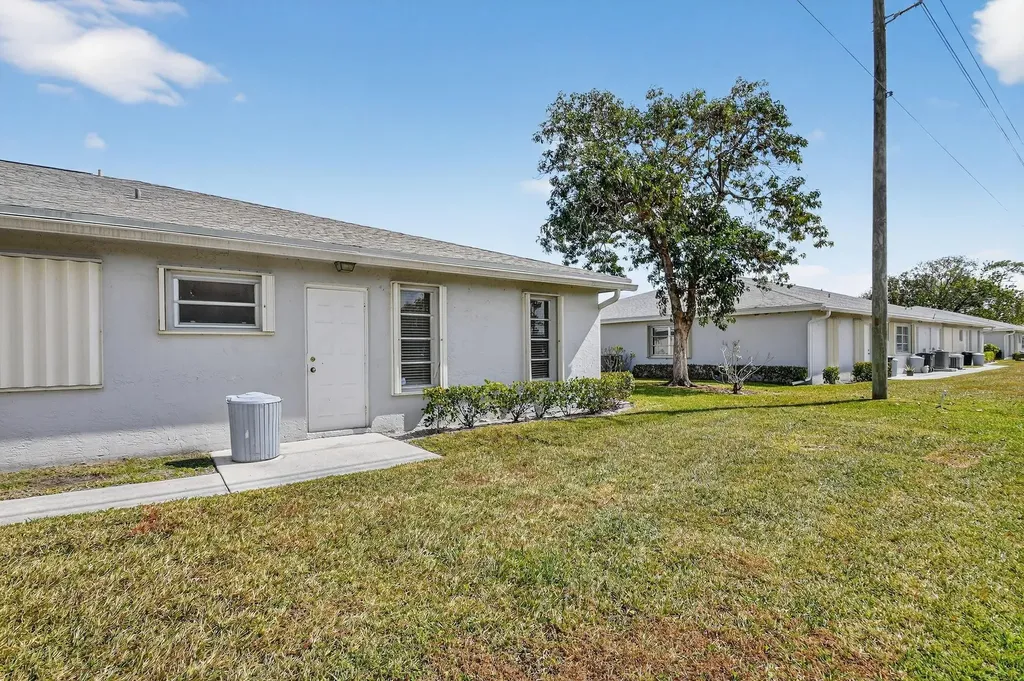 14689 E Canalview Drive Delray Beach FL 33484