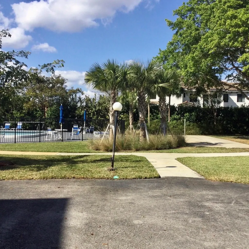 9233 SW 8th Street Boca Raton FL 33428