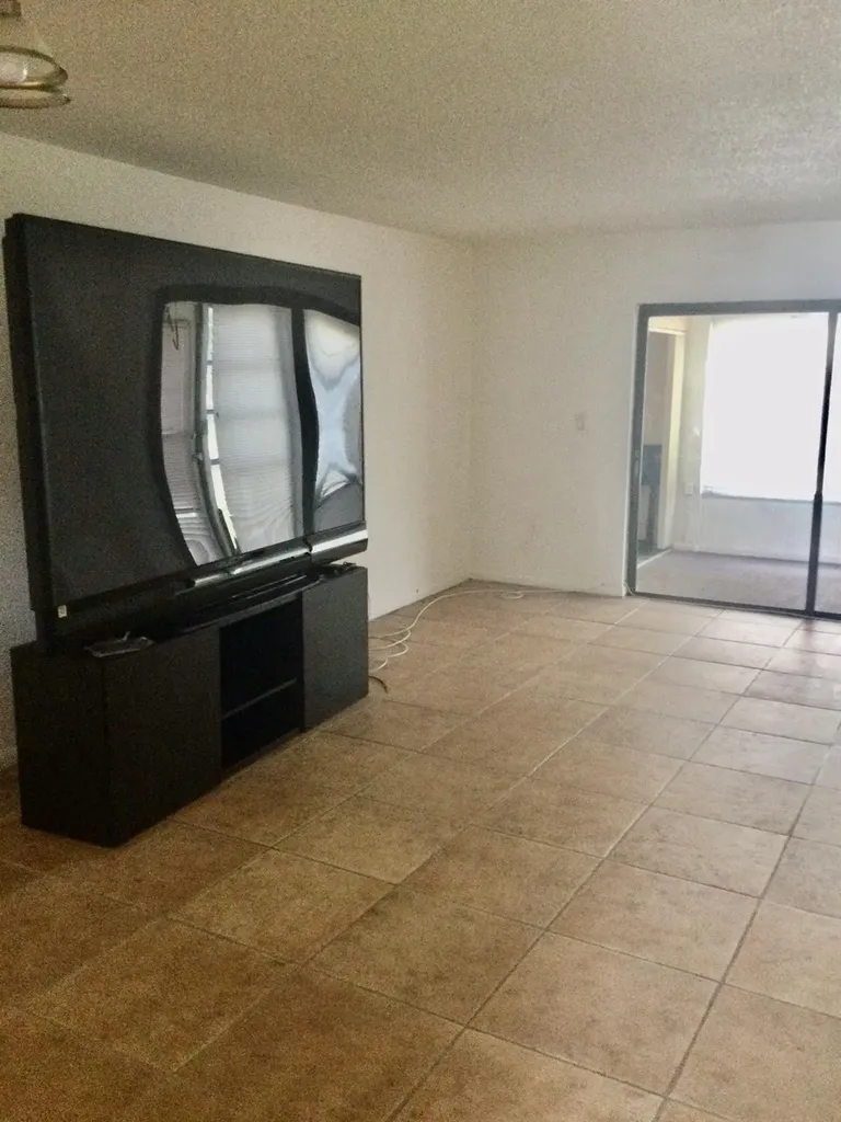 9233 SW 8th Street Boca Raton FL 33428