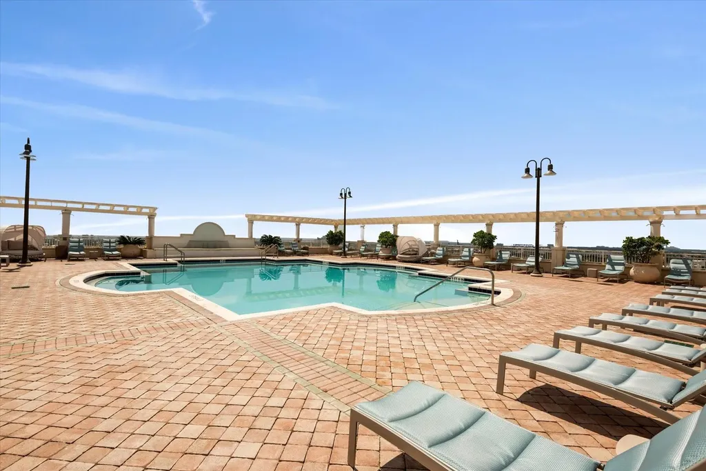 511 SE 5th Avenue Fort Lauderdale FL 33301